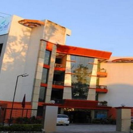 Brinjal Clarks Inn Haridwār Dış mekan fotoğraf